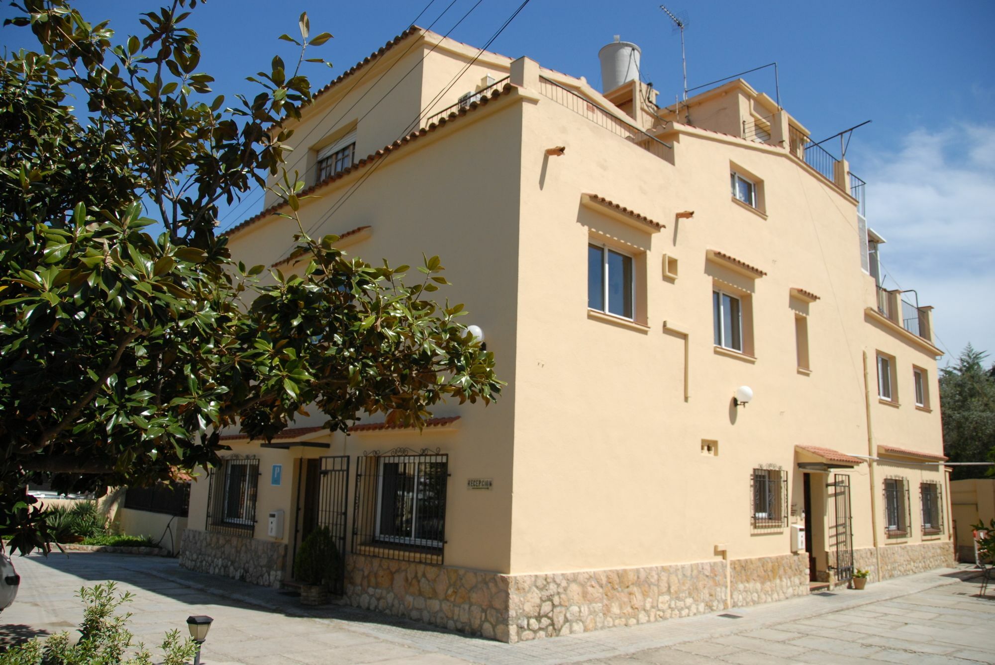 Hostal El Callejon Tarragona Buitenkant foto