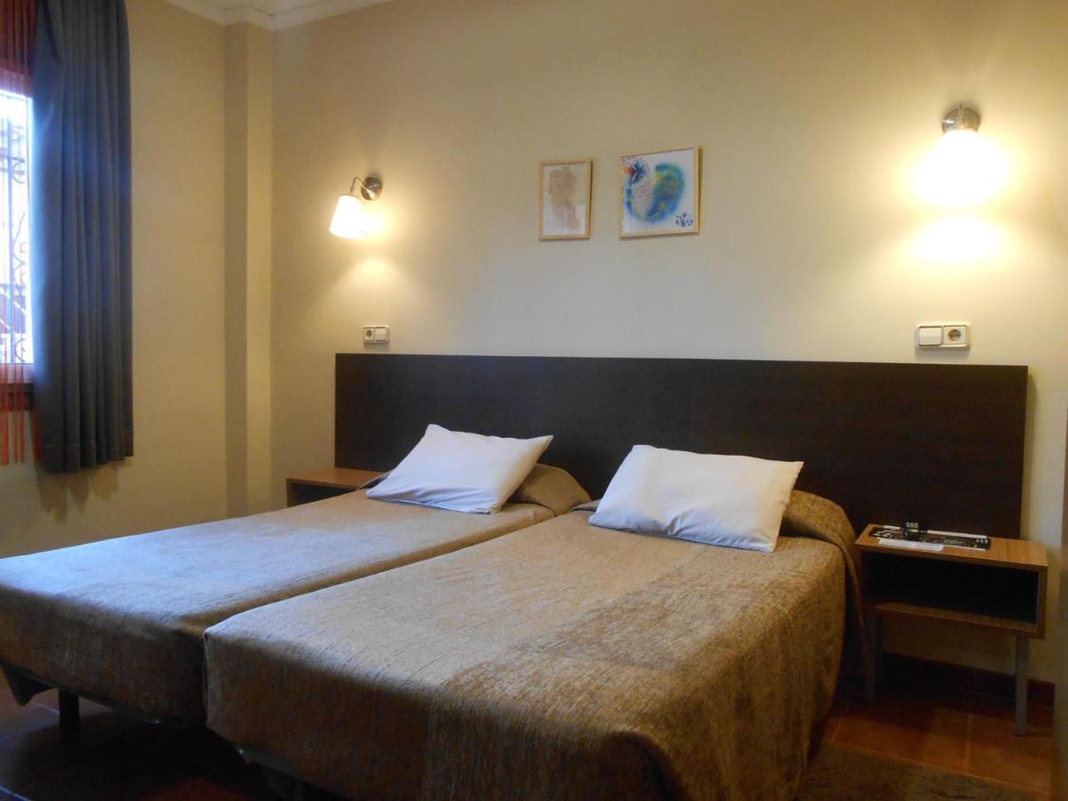 Hostal El Callejon Tarragona Buitenkant foto