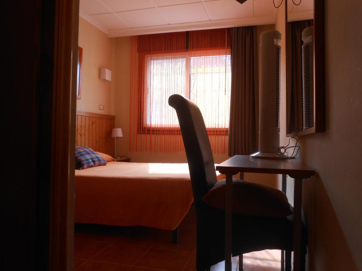 Hostal El Callejon Tarragona Buitenkant foto