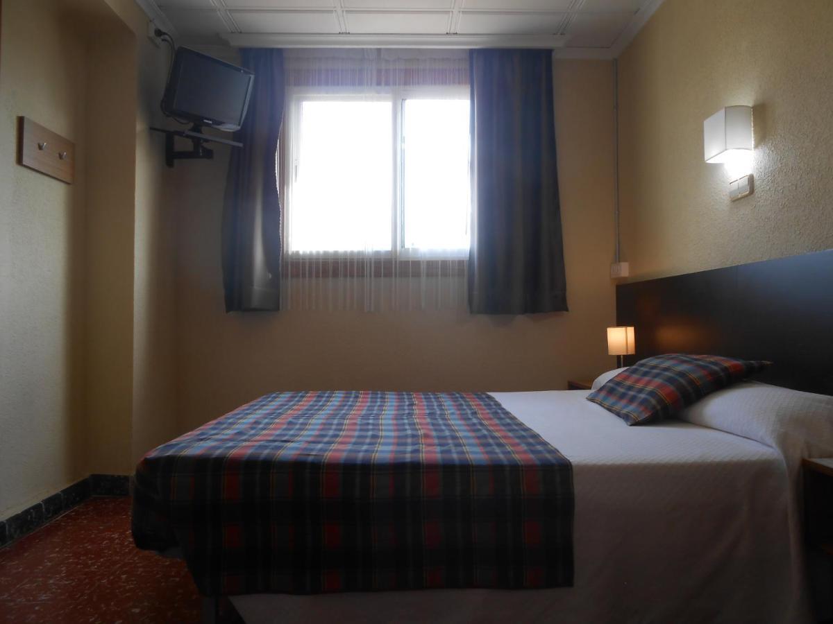 Hostal El Callejon Tarragona Buitenkant foto