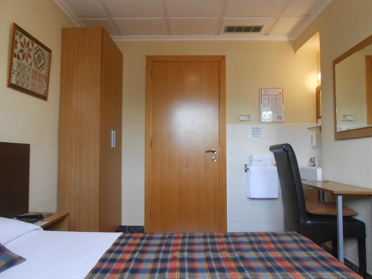 Hostal El Callejon Tarragona Buitenkant foto