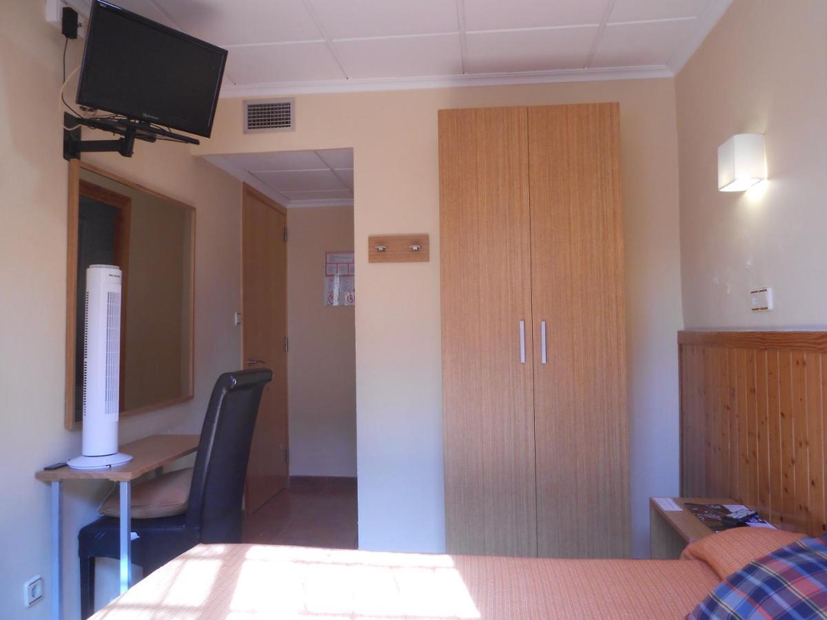 Hostal El Callejon Tarragona Buitenkant foto