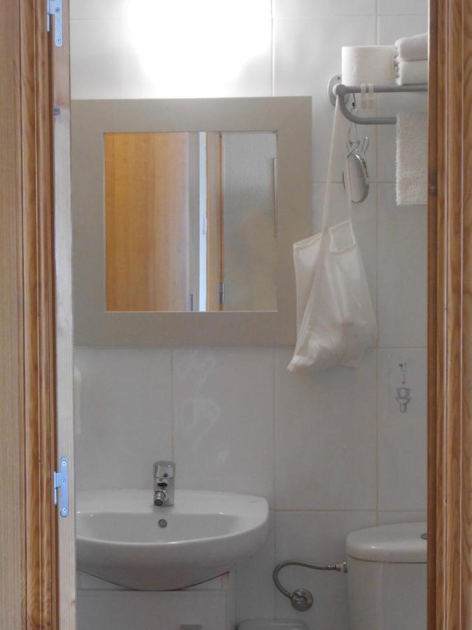 Hostal El Callejon Tarragona Buitenkant foto