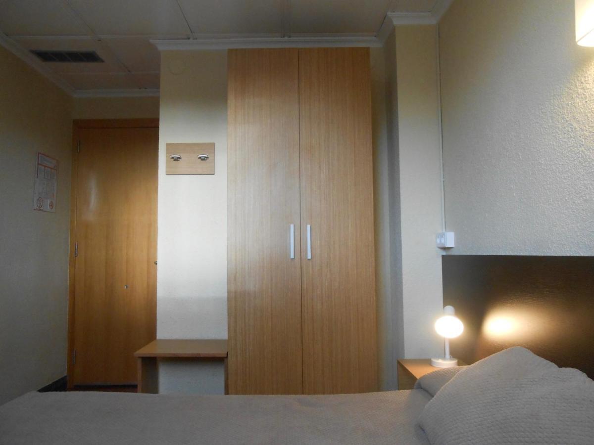 Hostal El Callejon Tarragona Buitenkant foto